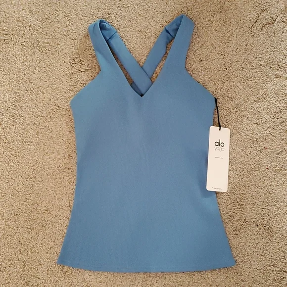NWT Alo Yoga Elevate Tank - Picture 3 of 10